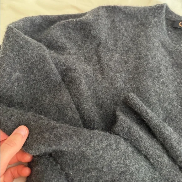 Quince charcoal cashmere sweater men’s M fits like women’s small/XS - Picture 7 of 8